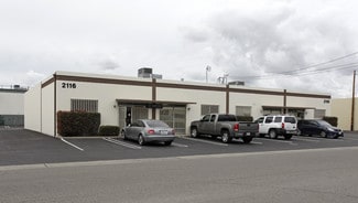 Plus de détails pour 2110-2116 S Wright St, Santa Ana, CA - Industriel à louer