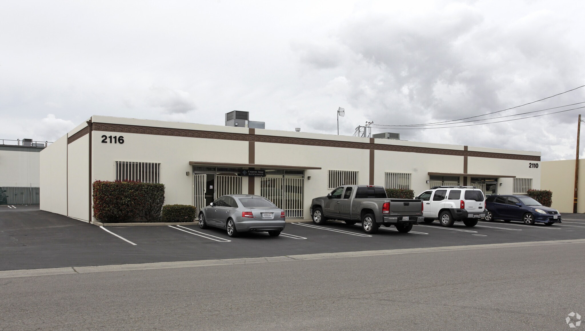 2110-2116 S Wright St, Santa Ana, CA à louer Photo principale- Image 1 de 7
