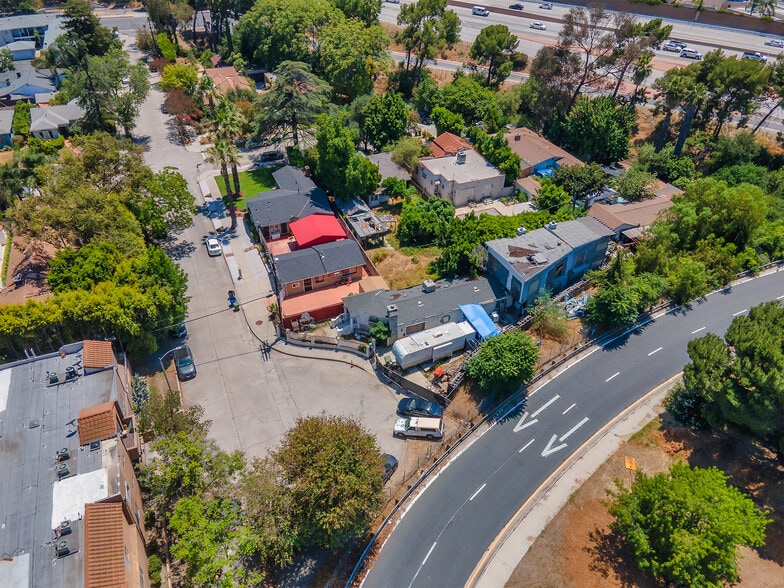 4463 Bellflower Ave, North Hollywood, CA for sale - Aerial - Image 2 of 20