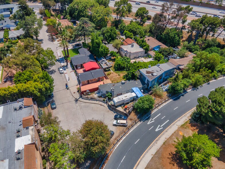 4463 Bellflower Ave, North Hollywood, CA à vendre - Aérien - Image 2 de 20