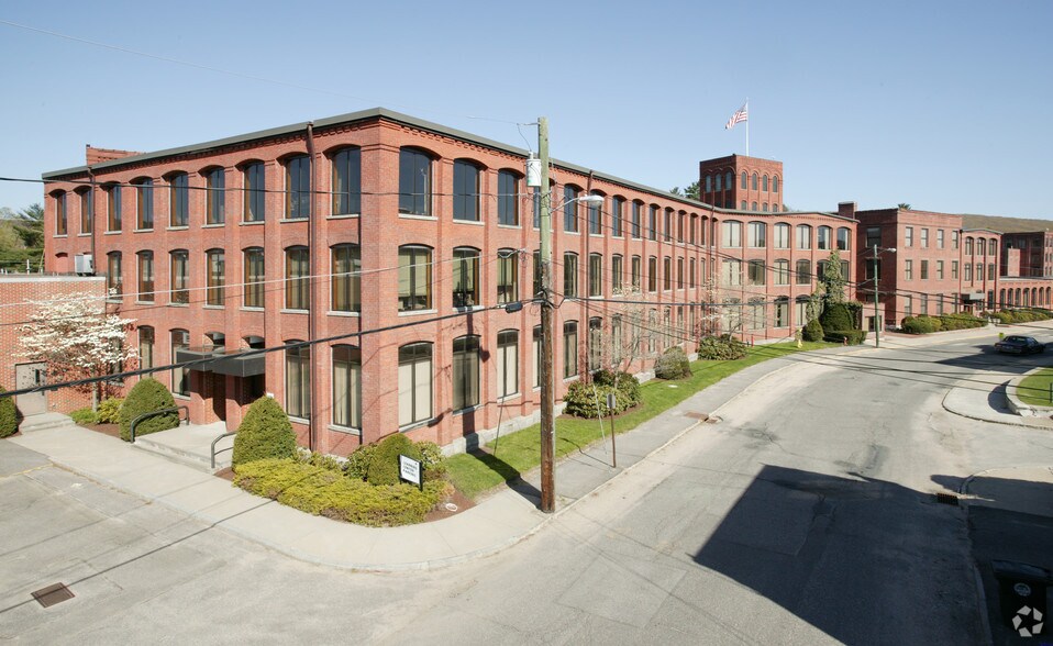 59 Field St, Torrington, CT à vendre - Photo du bâtiment - Image 2 de 14