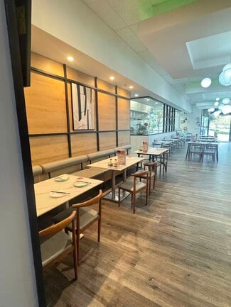 Plus de détails pour 27412 Antonio Pky, Ladera Ranch, CA - Commerce de détail à louer