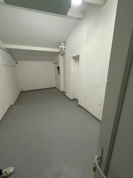 Commerce de détail dans Boulogne-Billancourt à louer - Photo intérieure - Image 2 de 3