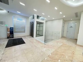 44 Rue Pasquier, Paris à louer Photo intérieure- Image 1 de 4