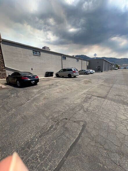 150 E 400 N, Salem, UT à louer - Photo du bâtiment - Image 3 de 24