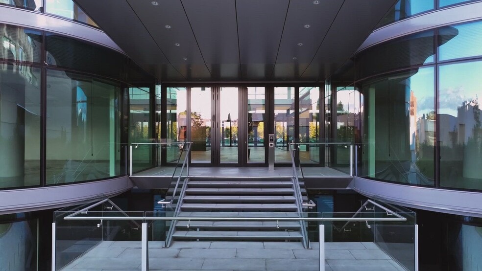 Calle Nanclares de Oca, 17, Madrid, Madrid à louer - Vidéo sur l’inscription commerciale - Image 2 de 35