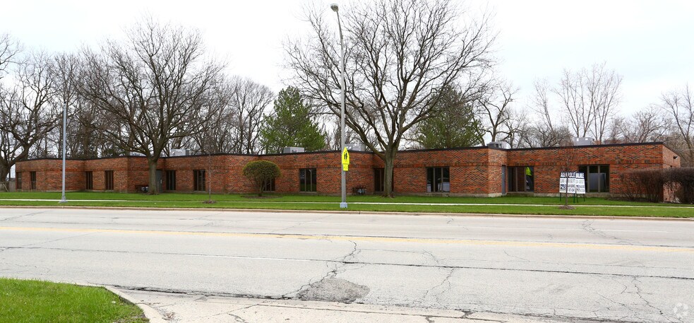 1665-1695 Elk Blvd, Des Plaines, IL à louer - Photo du bâtiment - Image 3 de 28