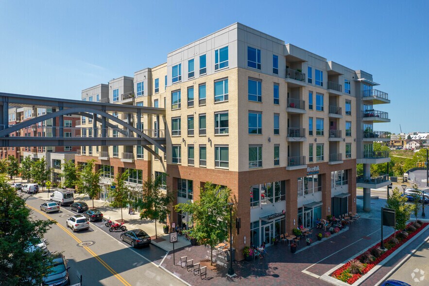 6584-6605 Longshore St, Dublin, OH à louer - Photo du bâtiment - Image 3 de 4