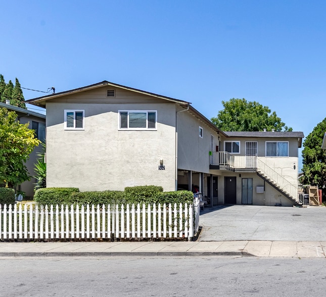 557 Hampshire Ave, Redwood City, CA for sale - Building Photo - Image 2 of 13