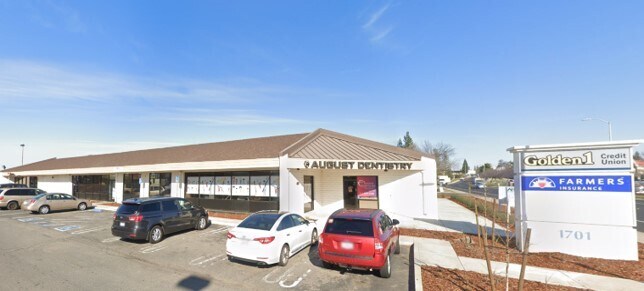 1701 Santa Clara Dr, Roseville, CA à louer - Photo du bâtiment - Image 2 de 2