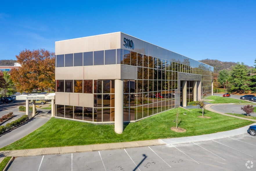 5110 Maryland Way, Brentwood, TN à louer - Photo du bâtiment - Image 1 de 6