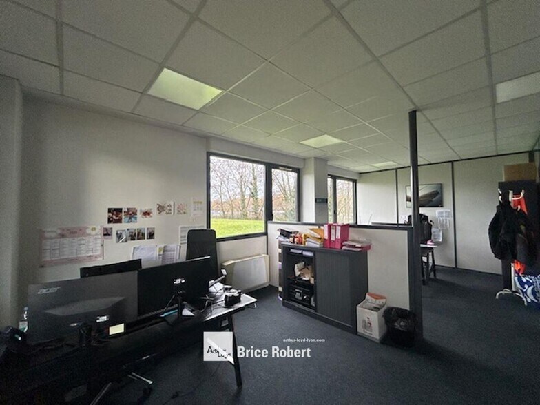 12 Rue Jules Verne, Chaponost for sale - Interior Photo - Image 2 of 9