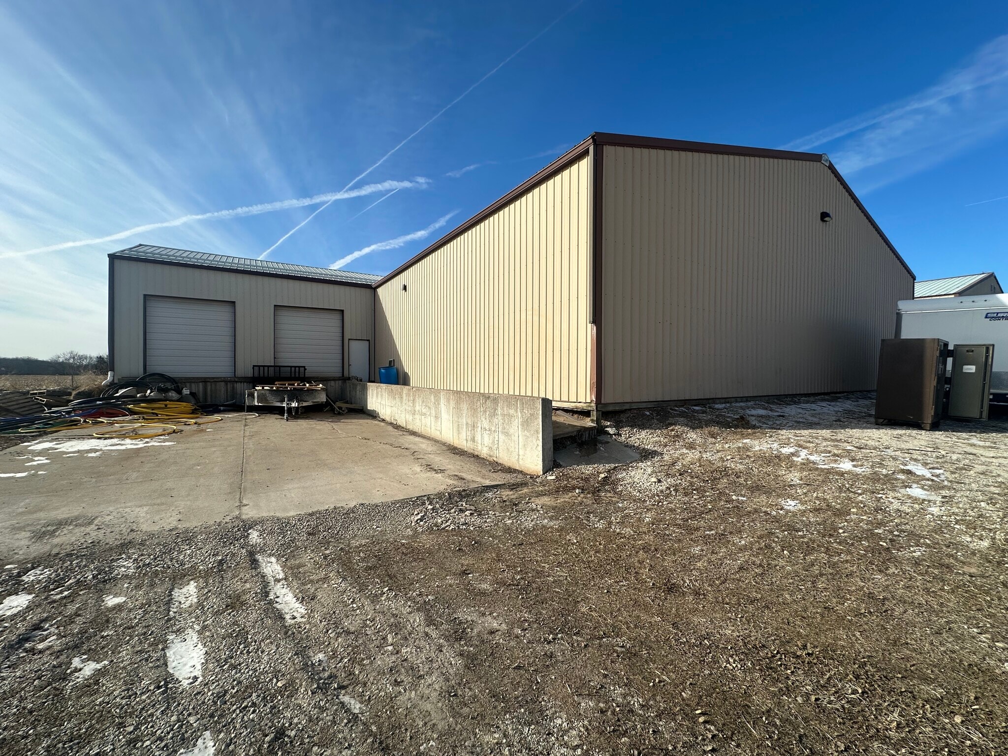 111 Walnut Ln, Colona, IL for lease Primary Photo- Image 1 of 2