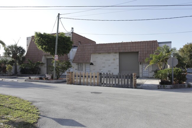 More details for 984 SW 13th Ct, Pompano Beach, FL - Industrial for Lease