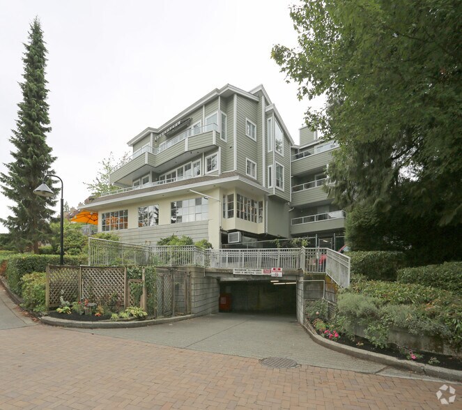 4390 Gallant Ave, North Vancouver District, BC for lease - Building Photo - Image 3 of 9