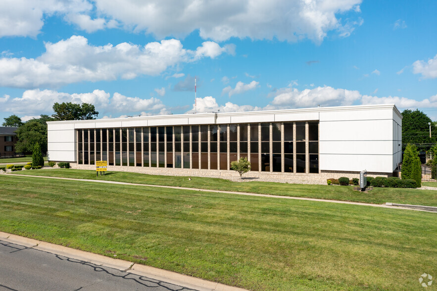 25130 Southfield Rd, Southfield, MI for lease - Building Photo - Image 2 of 5