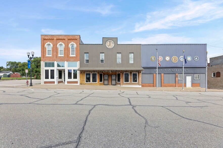 116 N 3rd St, Burlington, KS for sale - Building Photo - Image 3 of 69