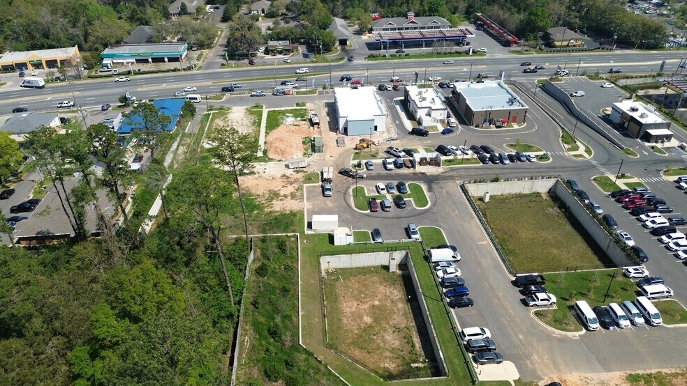 2320 Capital Cir NE, Tallahassee, FL à louer - Photo principale - Image 1 de 17