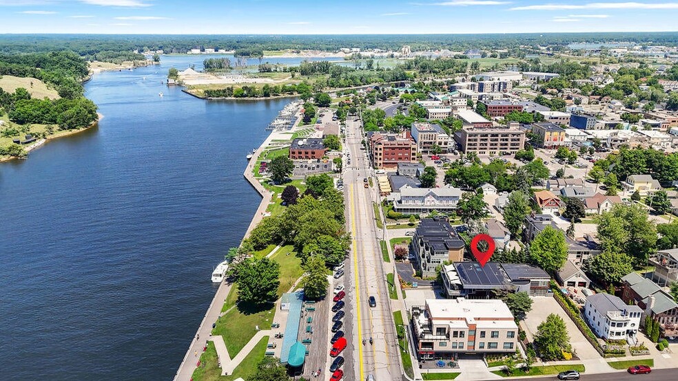 212 S Harbor Dr, Grand Haven, MI for sale - Aerial - Image 3 of 13