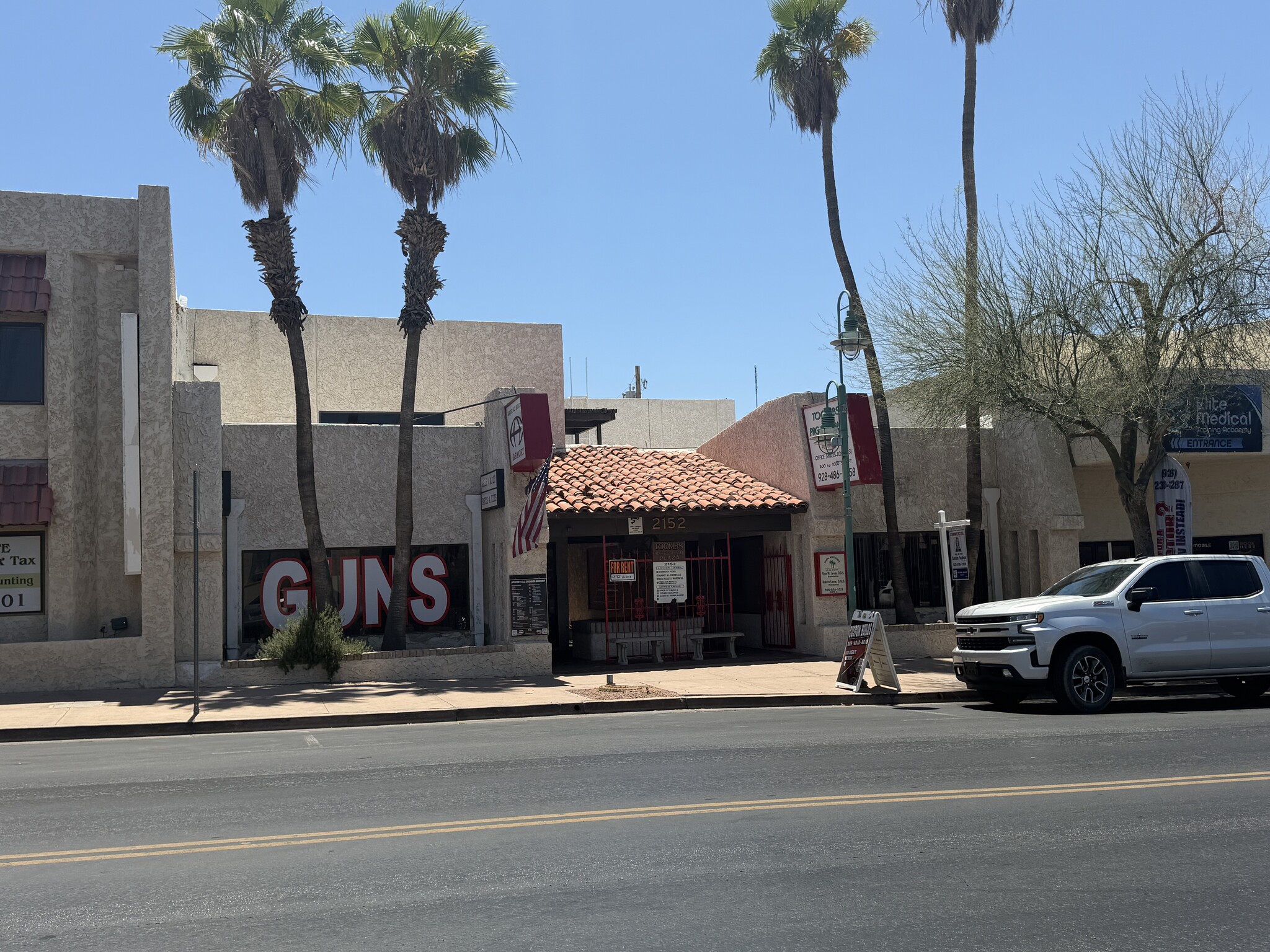 2152 McCulloch Blvd N, Lake Havasu City, AZ à louer Photo du bâtiment- Image 1 de 10