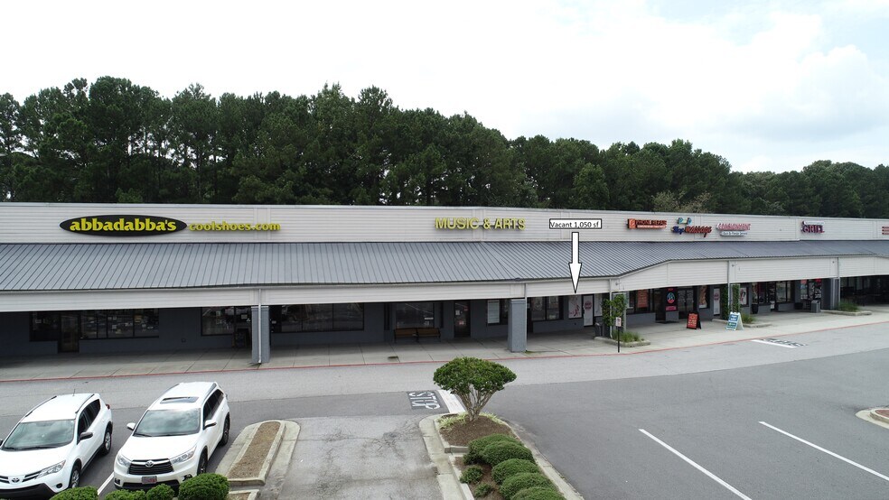1255 Johnson Ferry Rd, Marietta, GA à louer - Photo du bâtiment - Image 2 de 13