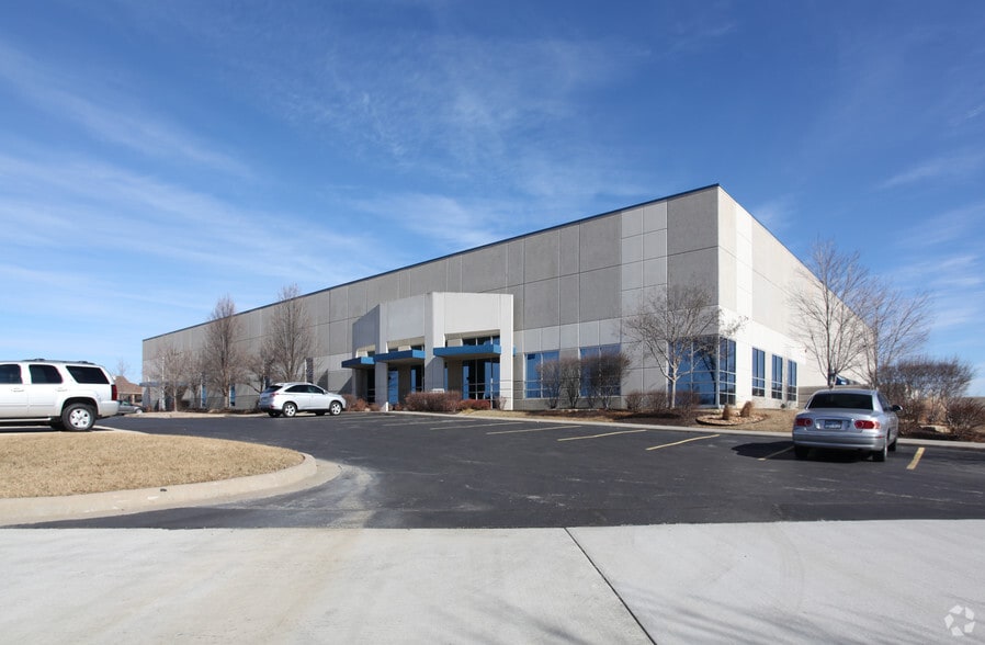 16151 Foster St, Overland Park, KS for sale - Primary Photo - Image 1 of 7