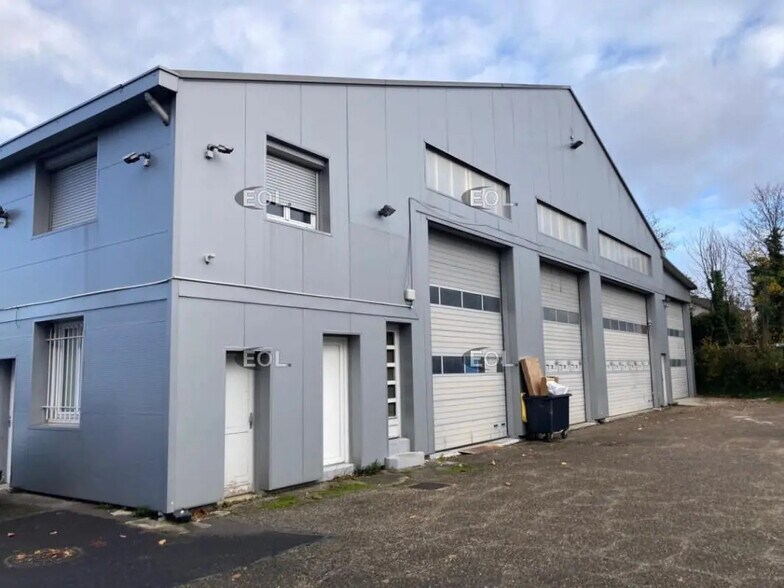 Flex in Sucy-en-Brie for lease - Building Photo - Image 1 of 5