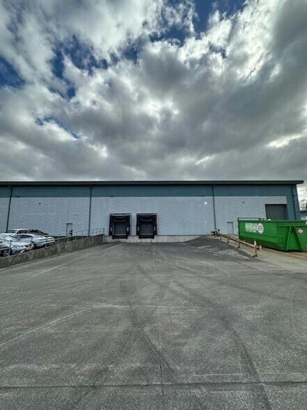 Barton Dock Rd, Manchester à louer - Photo du bâtiment - Image 2 de 23