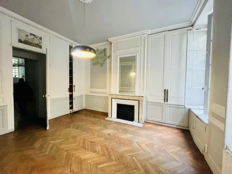 Office in Bordeaux for sale Interior Photo- Image 1 of 6