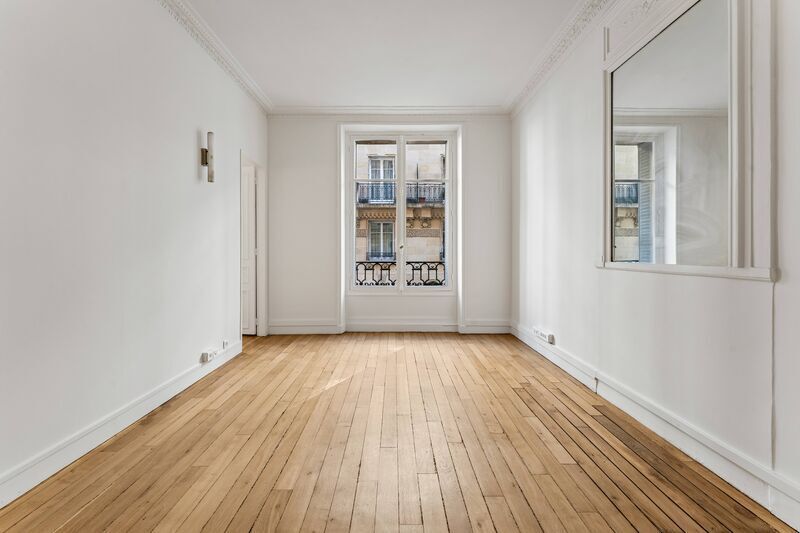 2 Rue Des Colonels Renard, Paris for sale - Interior Photo - Image 3 of 13