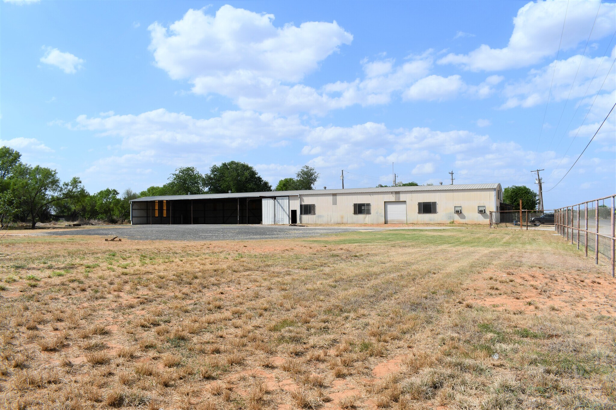 1737 Hwy 81, Pearsall, TX à vendre Photo principale- Image 1 de 30