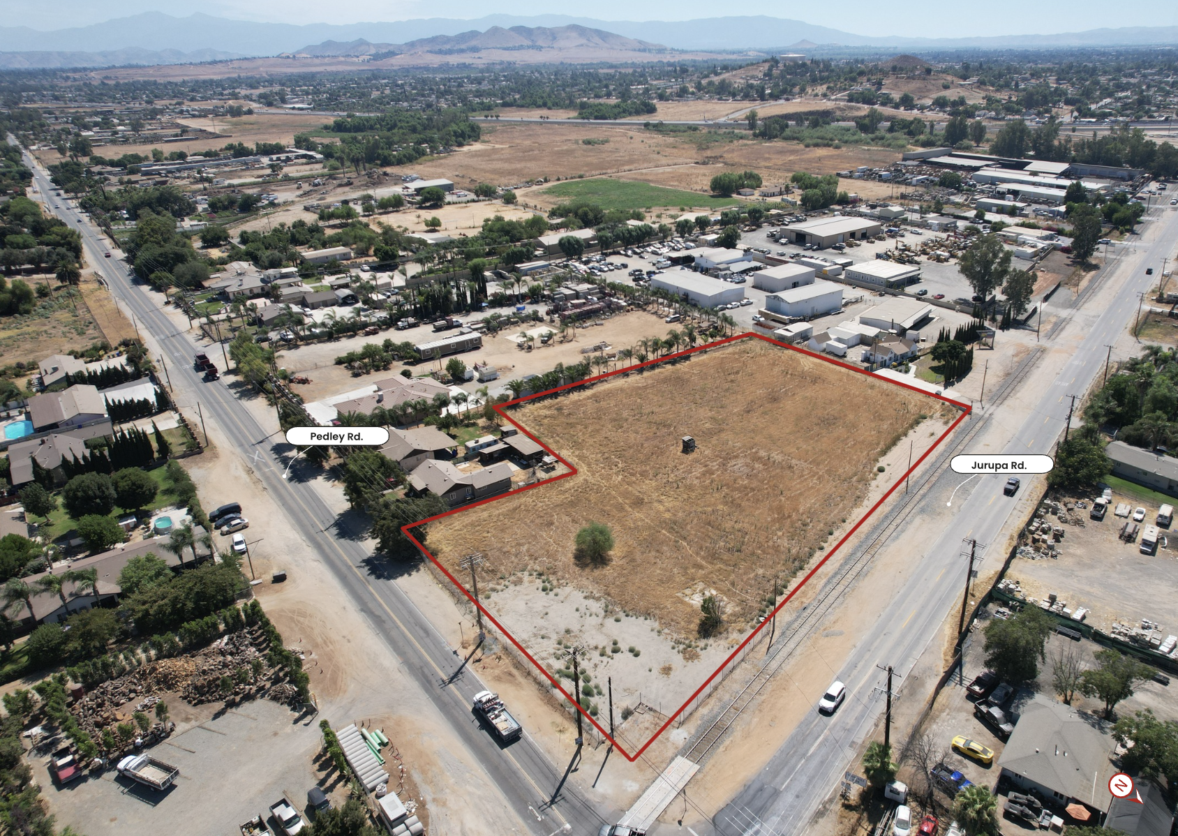 8804 Jurupa Rd, Jurupa Valley, CA à vendre Photo du b timent- Image 1 de 5