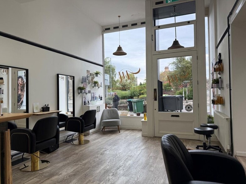 42-44 Vicar St, Falkirk for lease - Building Photo - Image 2 of 5