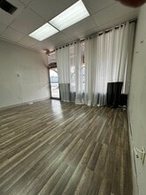 1620-1648 NE 148th St, Miami, FL for lease Interior Photo- Image 2 of 9