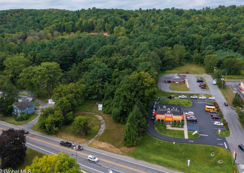 645 Old Saratoga rd, Gansevoort, NY for sale - Building Photo - Image 1 of 11