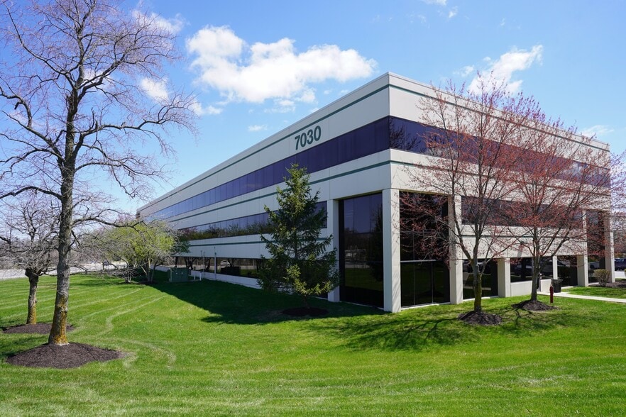 7030 Pointe Inverness Way, Fort Wayne, IN for lease - Building Photo - Image 1 of 5