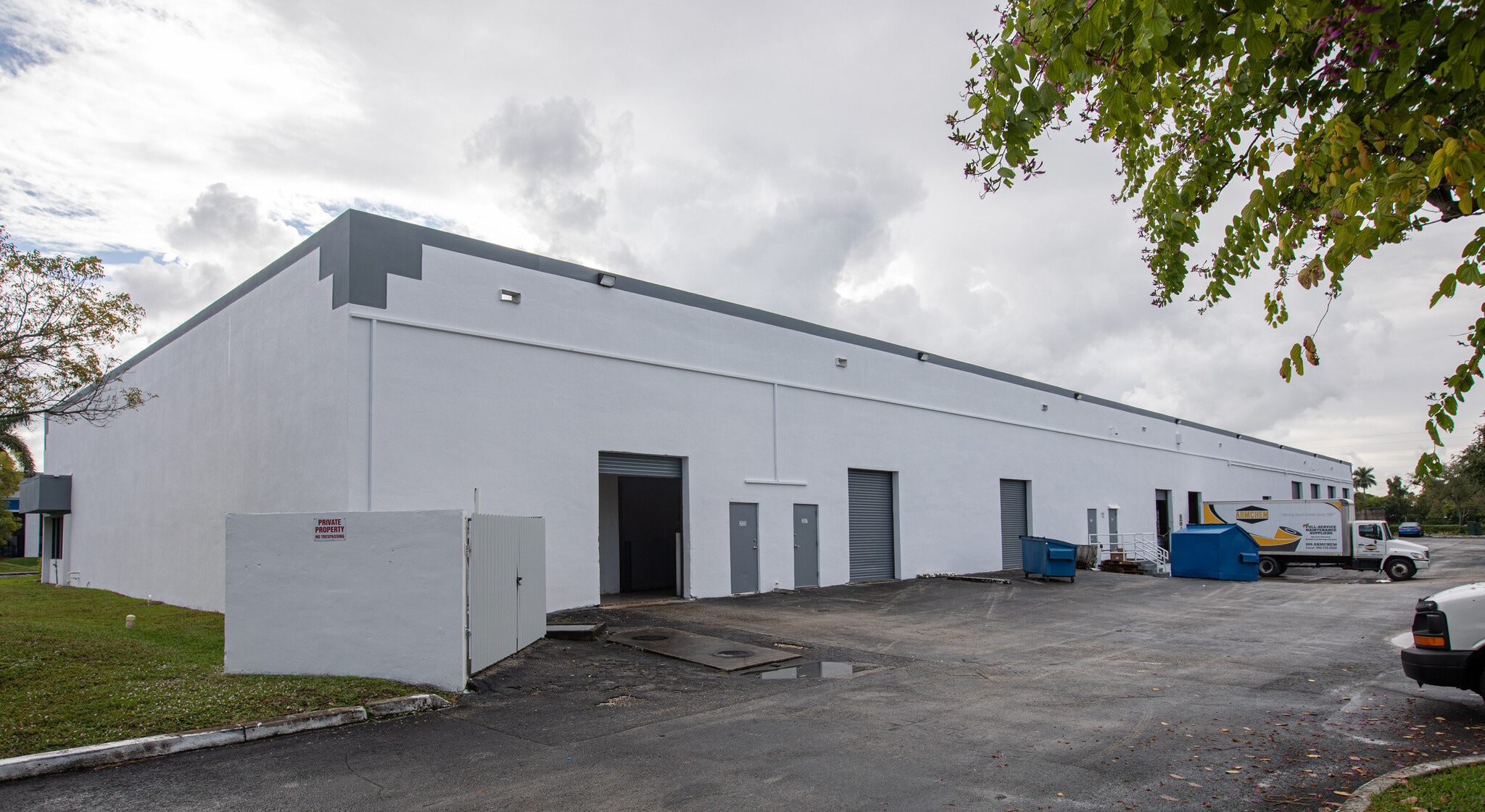 3555-3569 NW 53rd Ct, Fort Lauderdale, FL for lease Building Photo- Image 1 of 35