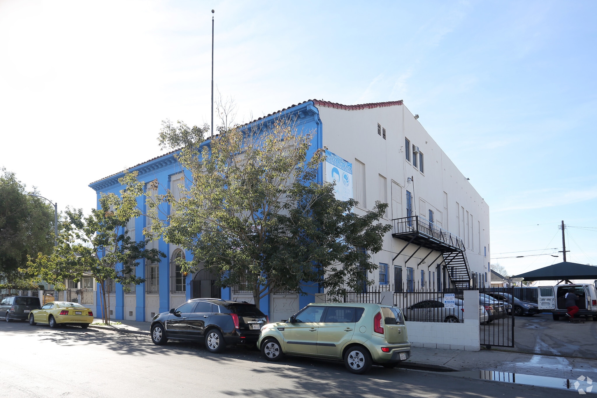 120 E 25th St, Los Angeles, CA for lease Primary Photo- Image 1 of 21