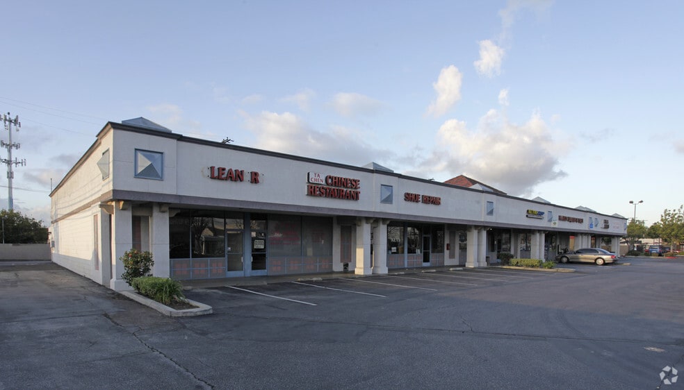 6032-6086 Chapman Ave, Garden Grove, CA for lease - Building Photo - Image 2 of 5