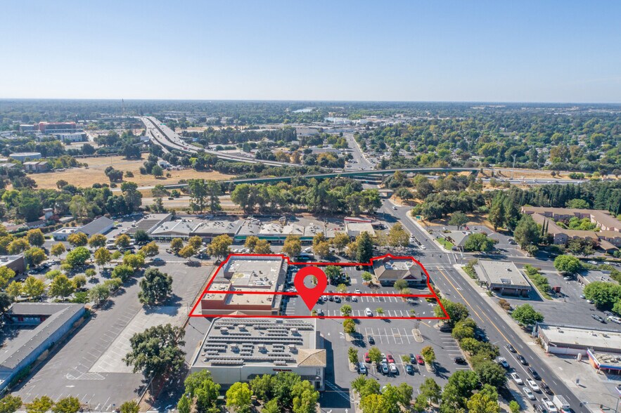 817 Jefferson Blvd, West Sacramento, CA à vendre - Photo du bâtiment - Image 2 de 3