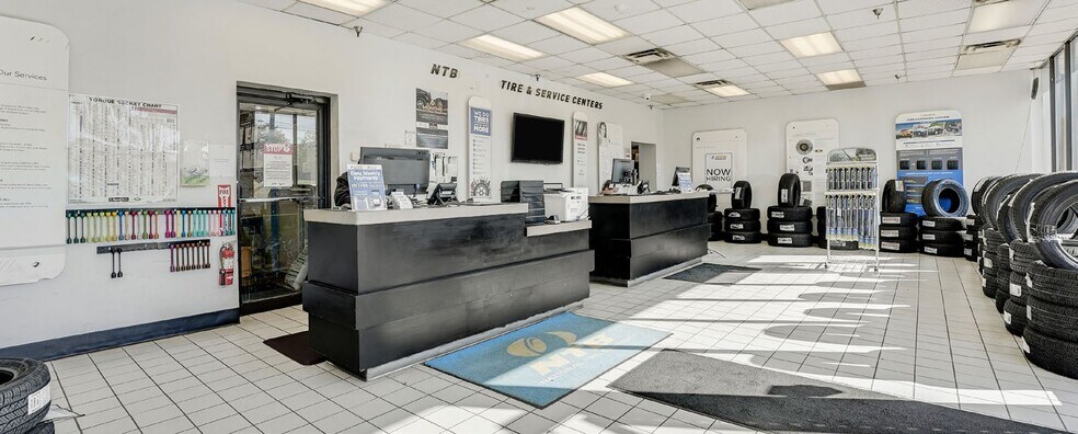 27401 Chardon Rd, Willoughby Hills, OH à vendre - Photo du bâtiment - Image 3 de 13