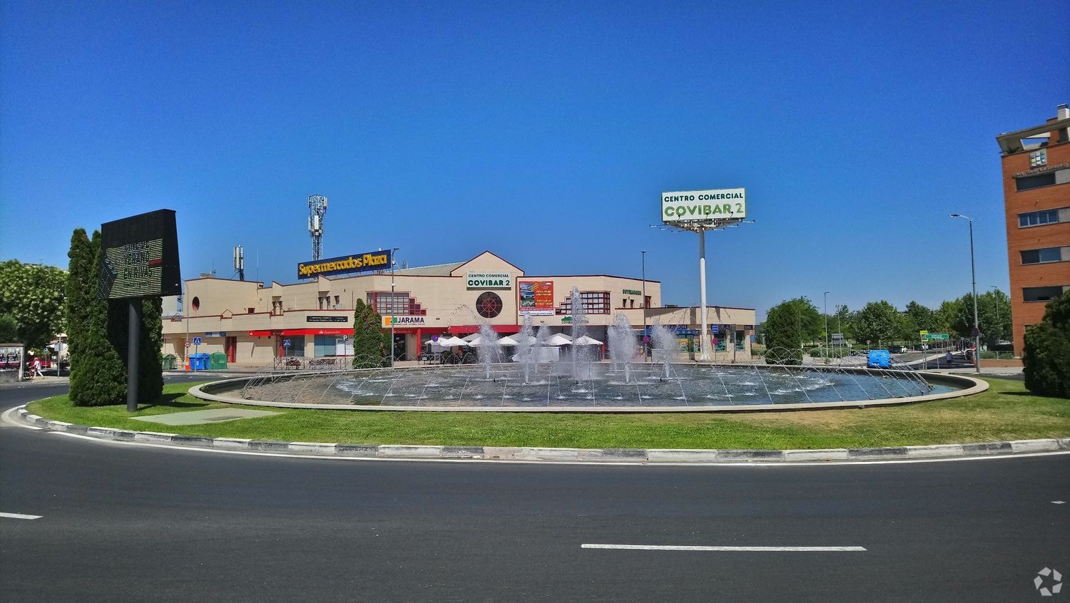 Retail in Rivas-Vaciamadrid, Madrid for lease Building Photo- Image 1 of 3