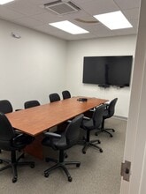 21 Business Park Dr, Branford, CT for lease Interior Photo- Image 2 of 12