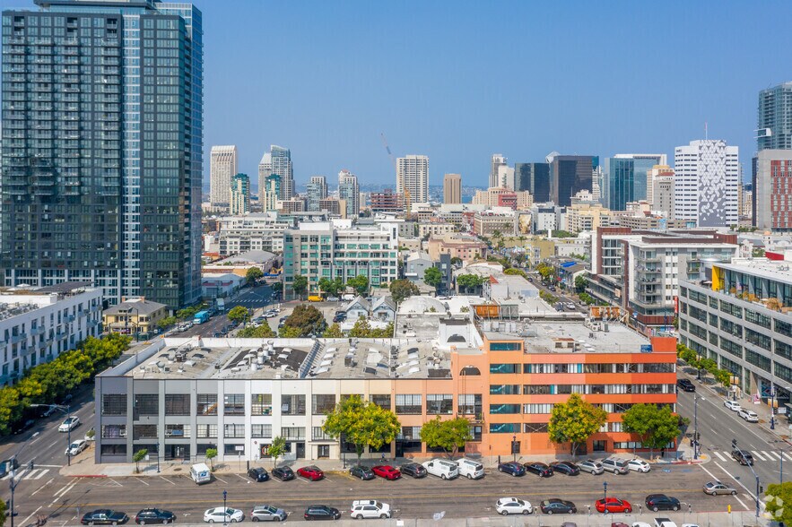 710-740 13th St, San Diego, CA à louer - Aérien - Image 3 de 11