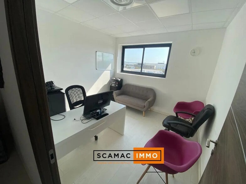 Industrial in La Farlède for lease - Interior Photo - Image 3 of 4