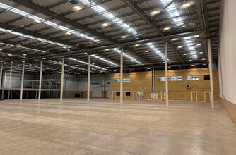 10B-10B1 Viscount Way, Swindon for lease Interior Photo- Image 2 of 4