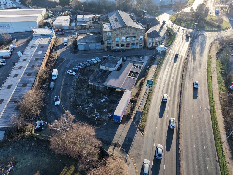 Wakefield Road, Bradford à vendre - Photo du bâtiment - Image 2 de 4