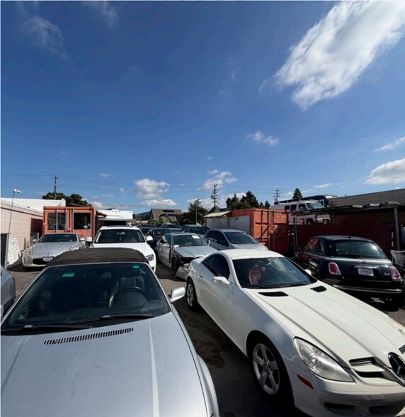 2229 Washington Ave, San Leandro, CA à louer - Photo du bâtiment - Image 2 de 4