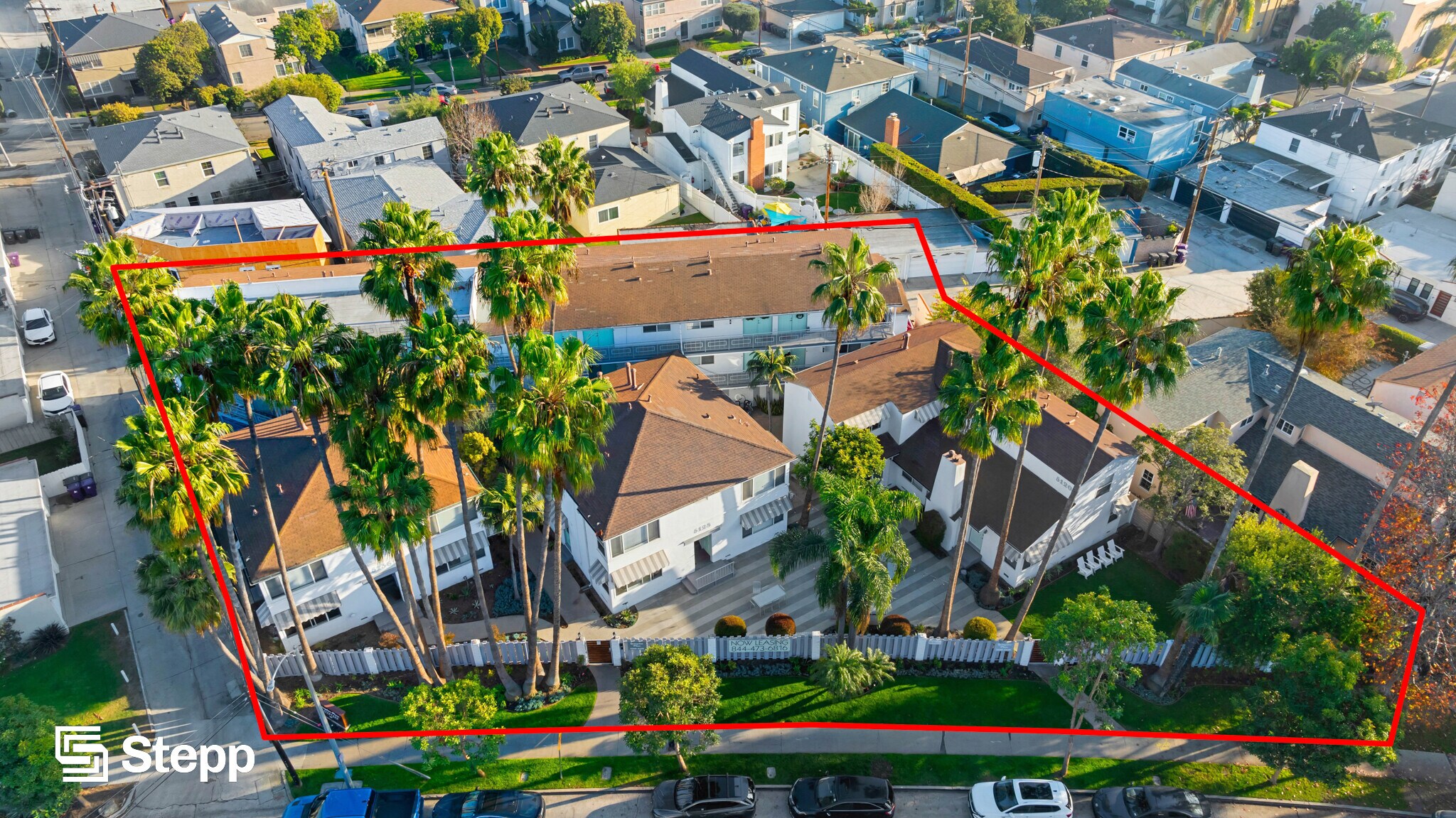 5120-5132 E Livingston Dr, Long Beach, CA à vendre Photo du bâtiment- Image 1 de 16