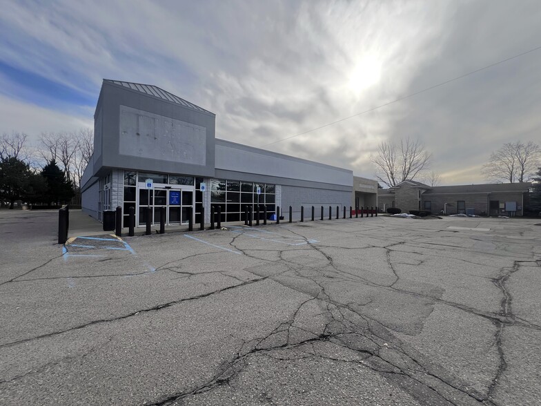 3986 John R Rd, Troy, MI for lease - Building Photo - Image 2 of 5